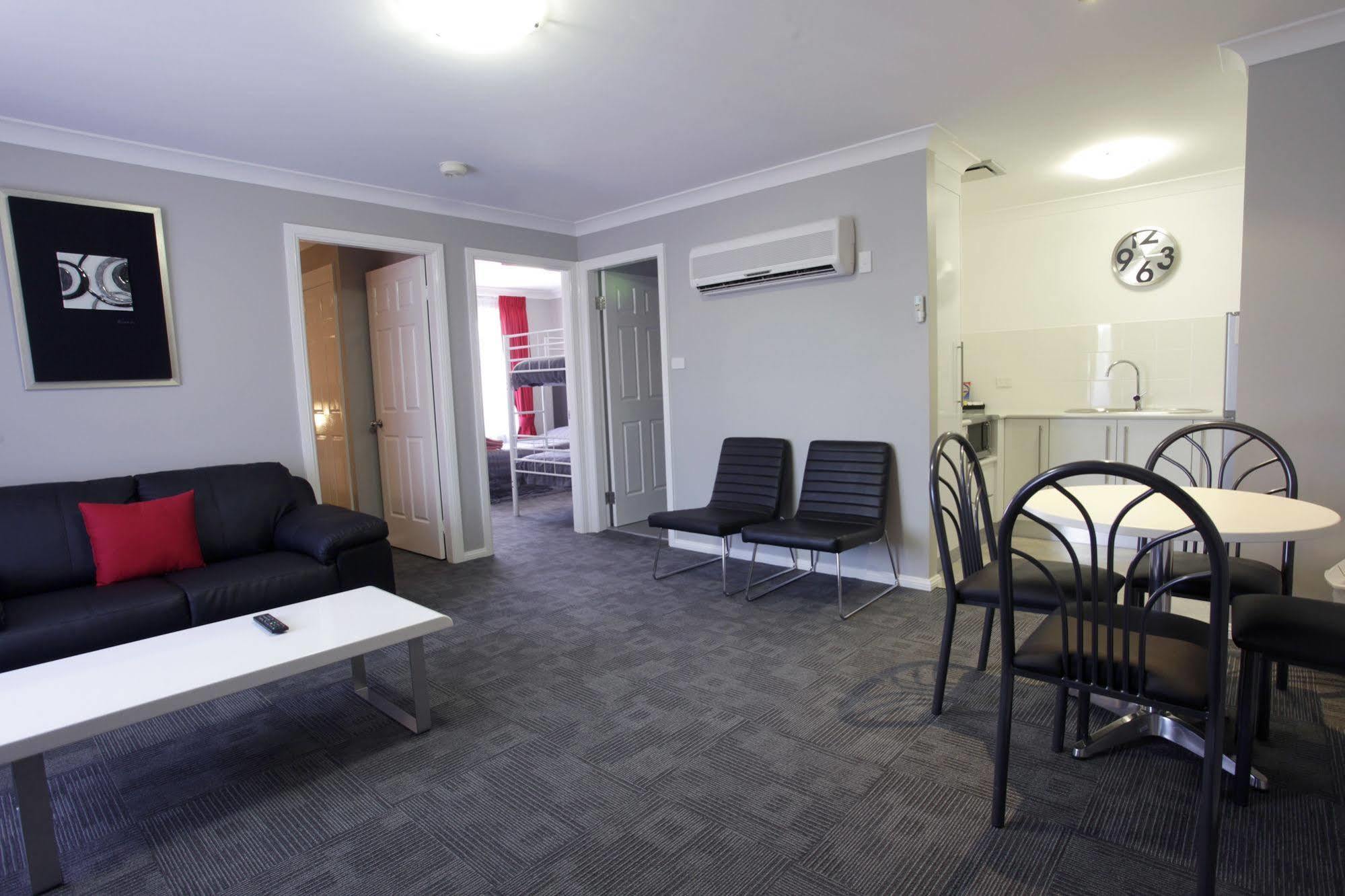 Cattlemans Country Motor Inn & Serviced Apartments Dubbo Exterior photo